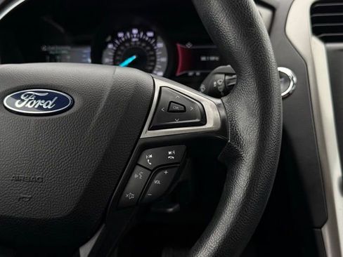 Certified 2020 Ford Fusion SE image 9