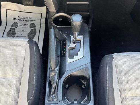 Used 2017 Toyota RAV4 XLE FWD image 20