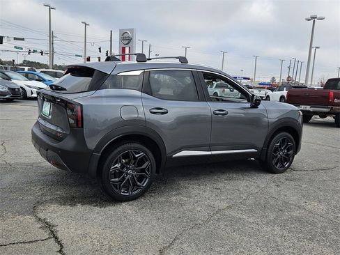 New 2026 Nissan Kicks SR image 12