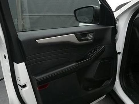 Used 2022 Ford Escape SE w/ Convenience Package AWD/4WD image 10