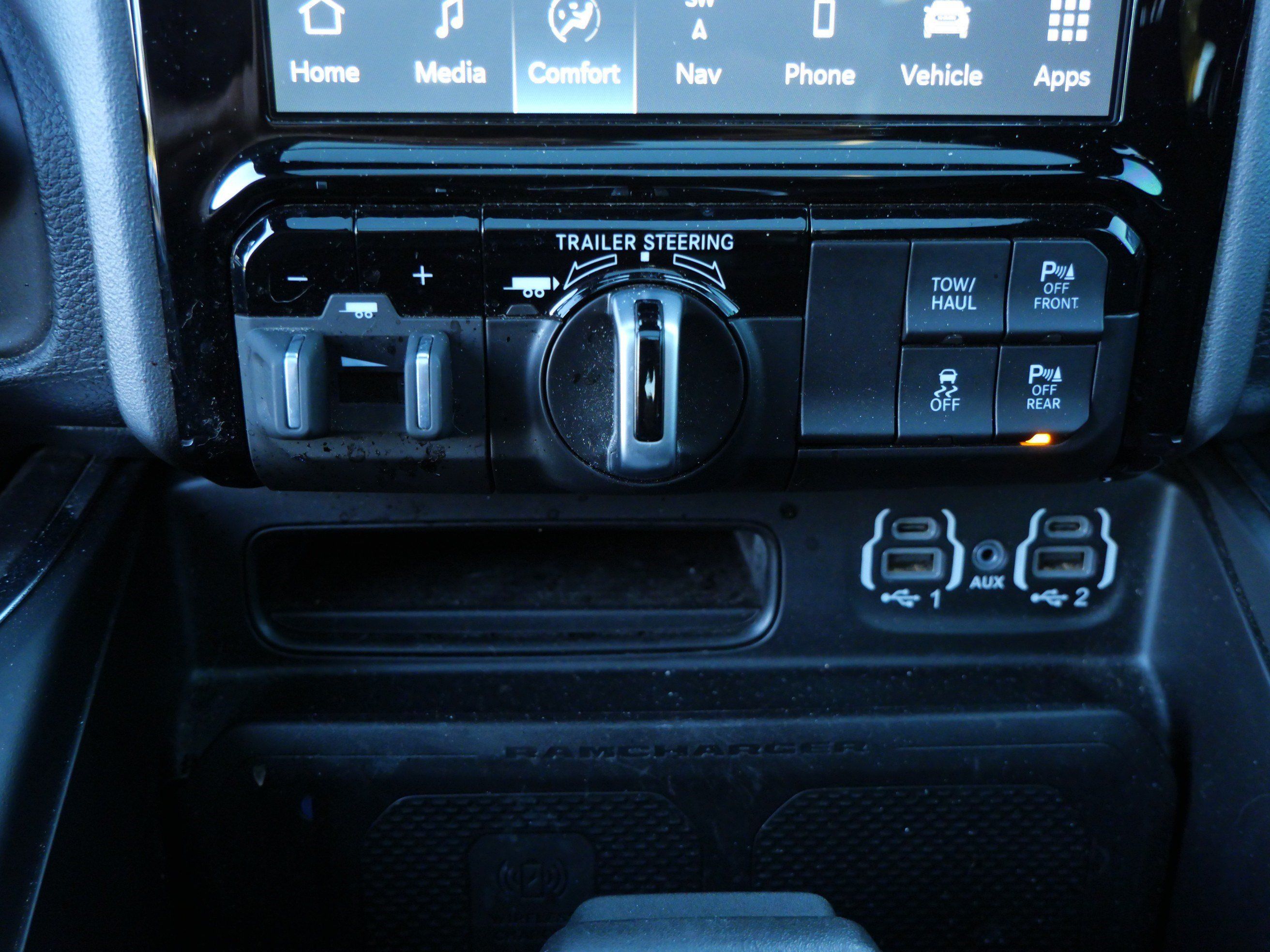 Used 2022 RAM 1500 Laramie AWD/4WD image 33