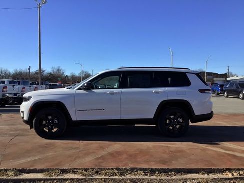 New 2025 Jeep Grand Cherokee L Limited w/ Luxury Tech Group II image 2