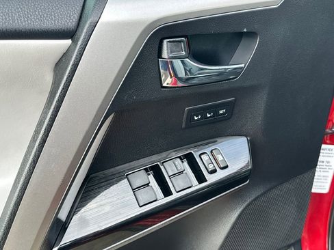 Used 2017 Toyota RAV4 Limited FWD image 16