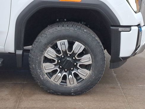 New 2026 GMC Sierra 2500 Denali w/ Denali Reserve Package image 8