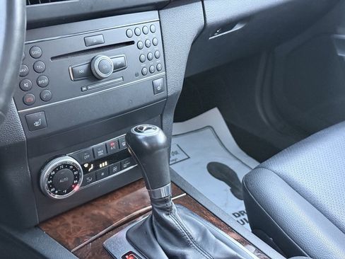 Used 2012 Mercedes-Benz GLK 350 4MATIC image 30