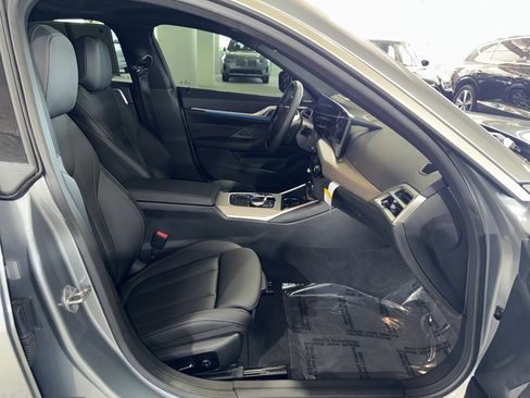 Used 2025 BMW i4 eDrive40 w/ Premium Package image 10