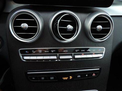 Used 2021 Mercedes-Benz GLC 300 image 26