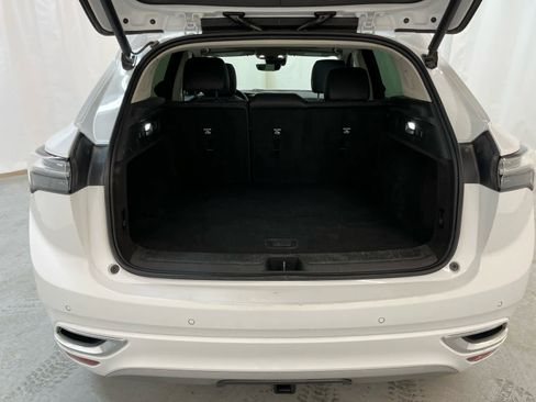 Certified 2022 Buick Envision Avenir w/ Technology Package II image 9