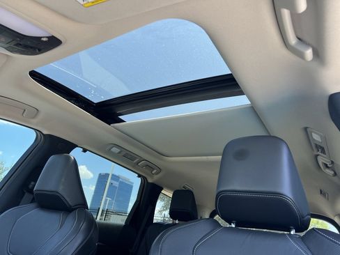 Used 2024 INFINITI QX60 Luxe w/ Performance Audio Package FWD image 8