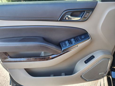 Used 2020 Chevrolet Tahoe LT image 25