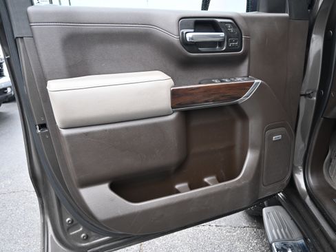 Used 2019 GMC Sierra 1500 SLT w/ SLT Premium Plus Package image 15