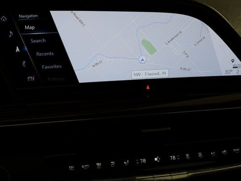 Used 2022 Cadillac Escalade Premium Luxury image 8