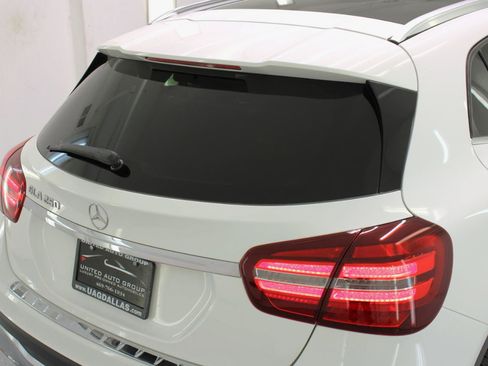 Used 2020 Mercedes-Benz GLA 250 w/ Convenience Package image 19
