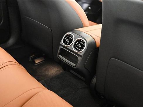 Certified 2025 Mercedes-Benz C 300 4MATIC Sedan image 19