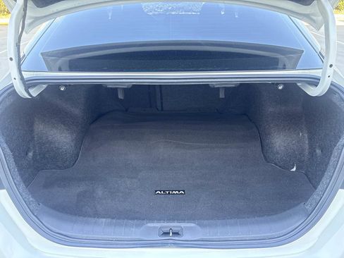 Used 2019 Nissan Altima 2.5 SV FWD image 10