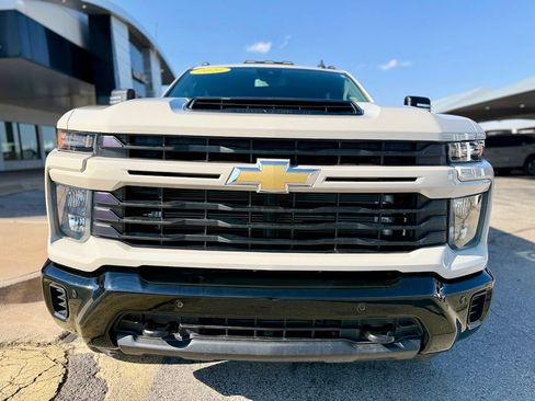 Used 2026 Chevrolet Silverado 2500 Custom w/ Custom Value Package AWD/4WD image 2