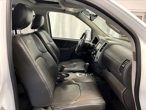 Used 2020 Nissan Frontier PRO-4X AWD/4WD image 11