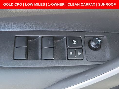 Used 2024 Toyota Corolla SE w/ SE Package FWD image 23