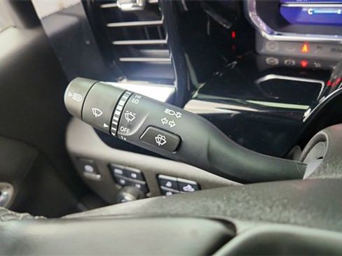 Used 2024 Chevrolet Silverado 3500 High Country image 42