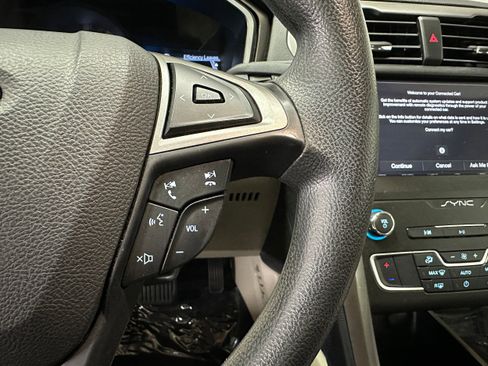 Certified 2019 Ford Fusion SE image 15