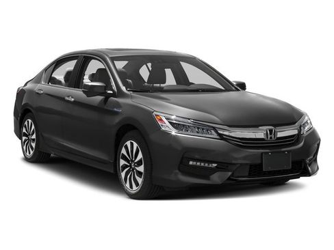 Used 2017 Honda Accord Touring image 6