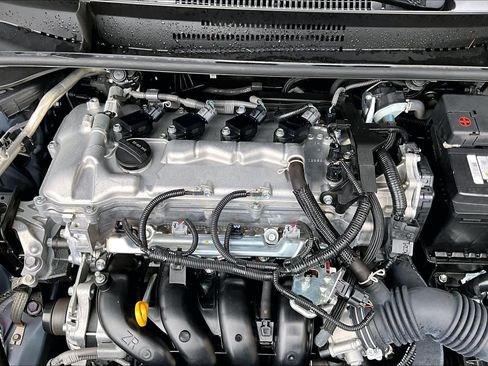Certified 2022 Toyota Corolla LE FWD image 32