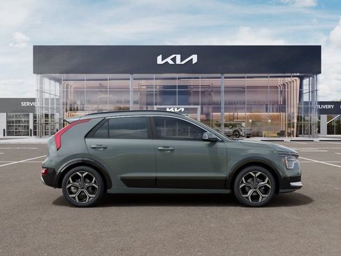 New 2026 Kia Niro FWD image 3