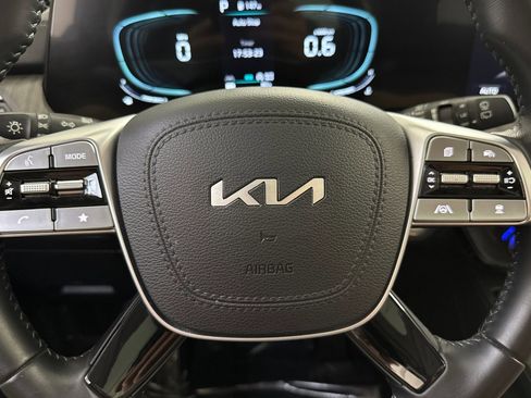 Used 2023 Kia Telluride EX w/ EX Captain's Chair Package FWD image 22