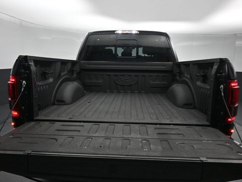 Used 2018 Ford F150 Raptor w/ Equipment Group 802A Luxury AWD/4WD image 56