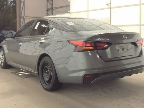 Used 2022 Nissan Altima 2.5 S FWD image 4