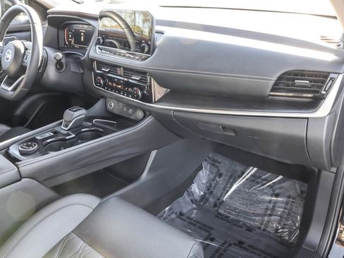 Used 2021 Nissan Rogue Platinum image 36