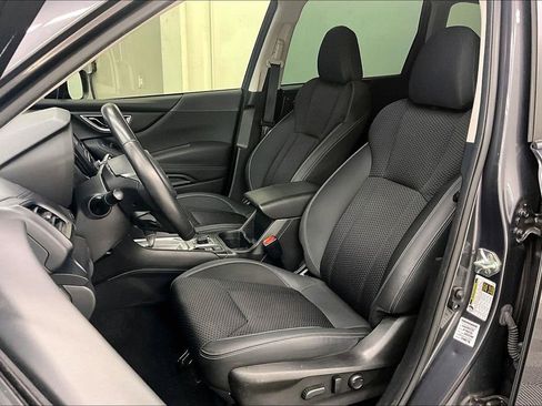 Used 2023 Subaru Forester Premium AWD/4WD image 21