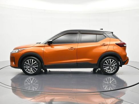 Used 2022 Nissan Kicks SV FWD image 8