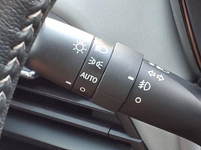 Certified 2025 Subaru Outback Premium AWD/4WD image 11
