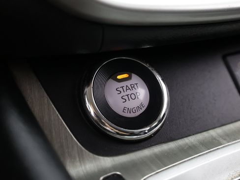 Used 2018 Nissan Murano SV FWD image 21