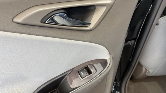 Used 2018 Chevrolet Malibu LT w/ Driver Confidence Package FWD image 19