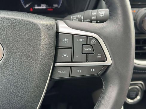 Used 2025 Toyota Grand Highlander XLE image 23