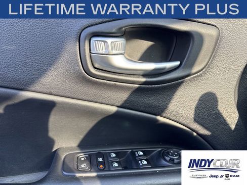 Used 2020 Jeep Compass Limited AWD/4WD image 22