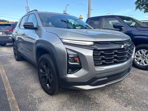 Used 2026 Chevrolet Equinox LT w/ Convenience Package II FWD image 3