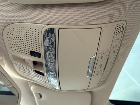 Used 2017 Mercedes-Benz GLC 300 4MATIC image 27