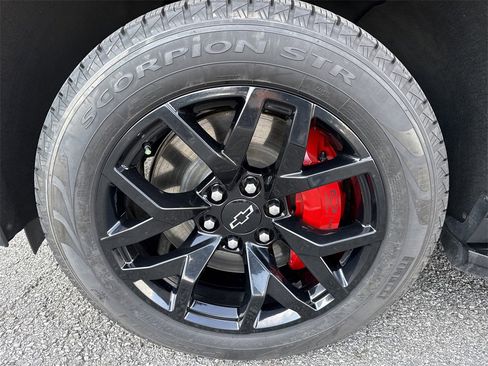 Used 2024 Chevrolet Tahoe RST w/ RST Performance Edition image 11