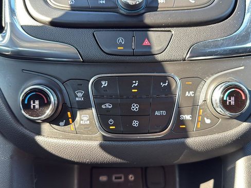 Used 2024 Chevrolet Equinox LT image 25