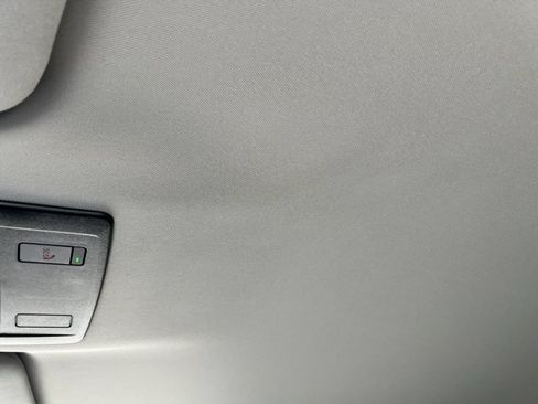 Used 2024 Nissan Pathfinder SL FWD image 19