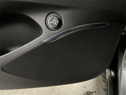 Used 2023 Buick Enclave Essence w/ Sport Touring Edition image 23