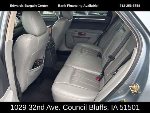 Used 2006 Chrysler 300 C w/ Navigation & Sound Group II image 12