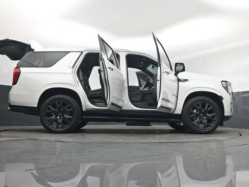 Used 2021 GMC Yukon Denali w/ Denali Premium Package RWD image 7