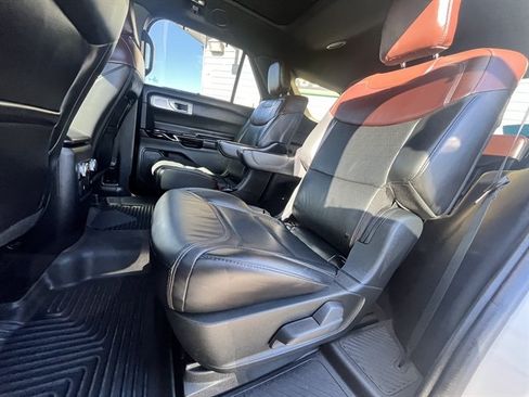 Used 2021 Ford Explorer Platinum AWD/4WD image 66