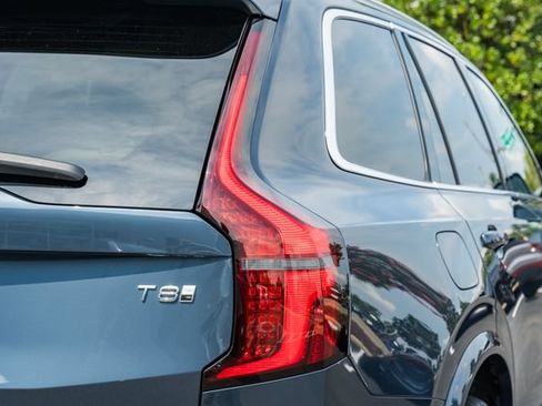 New 2026 Volvo XC90 T8 Ultra w/ Protection Package Premier AWD/4WD image 7