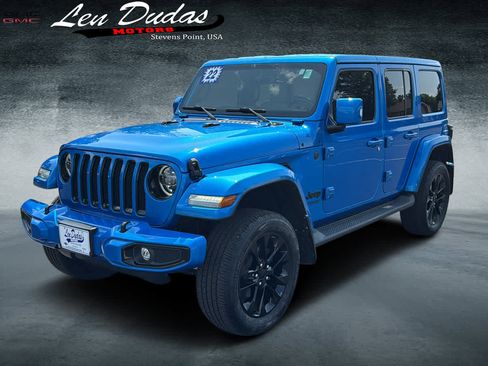 Used 2022 Jeep Wrangler Unlimited Sahara AWD/4WD image 2