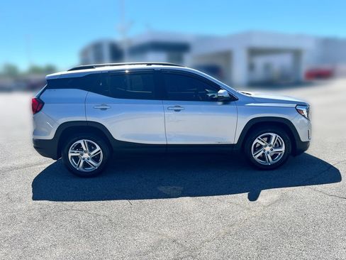 Used 2018 GMC Terrain SLE w/ Driver Convenience Package FWD image 9